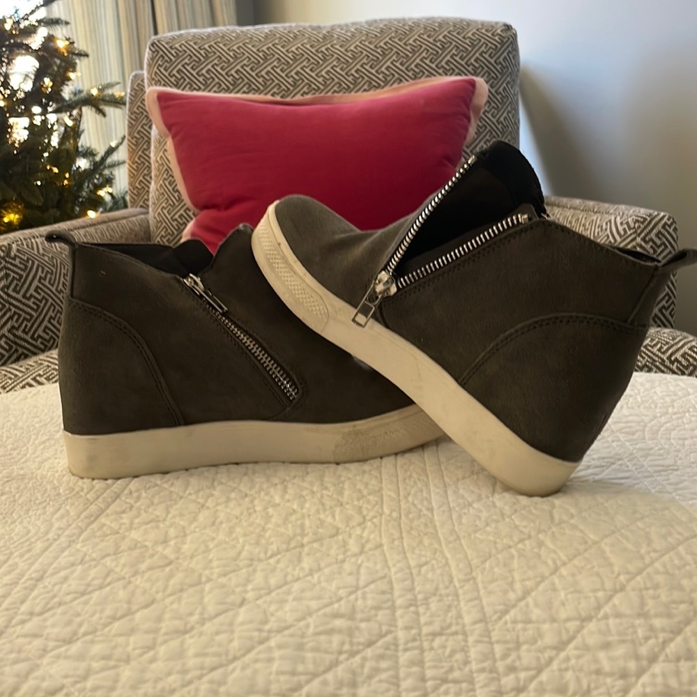 Steve Madden wedges